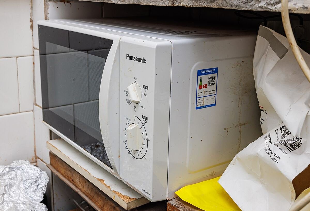Microwave Turns On But Not Heating? Causes Explained